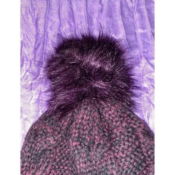 Express women’s beanie one size purple burgundy PomPom winter knit hat crochet - Picture 3 of 4